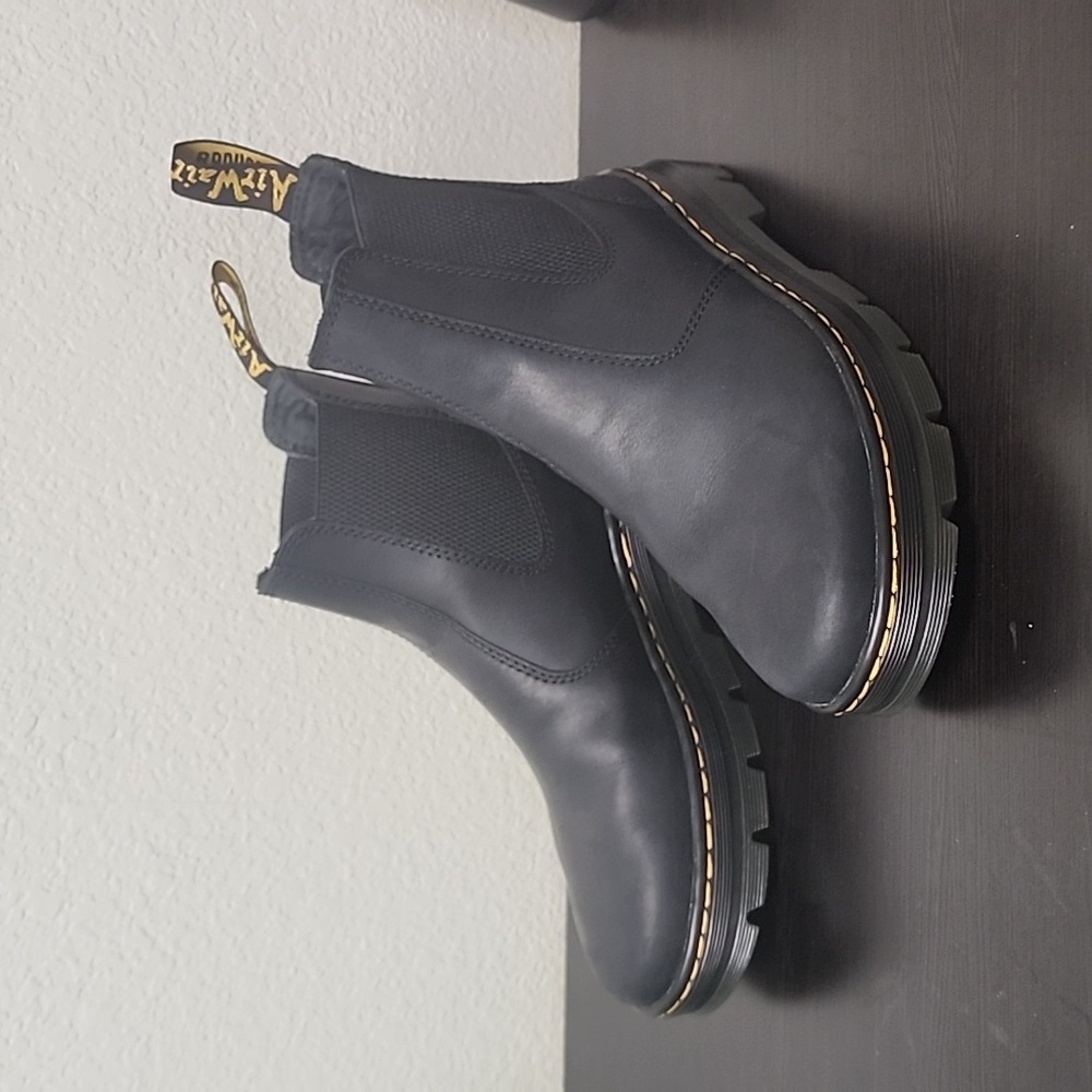Dr. Martens Casual Chelsea boots👢